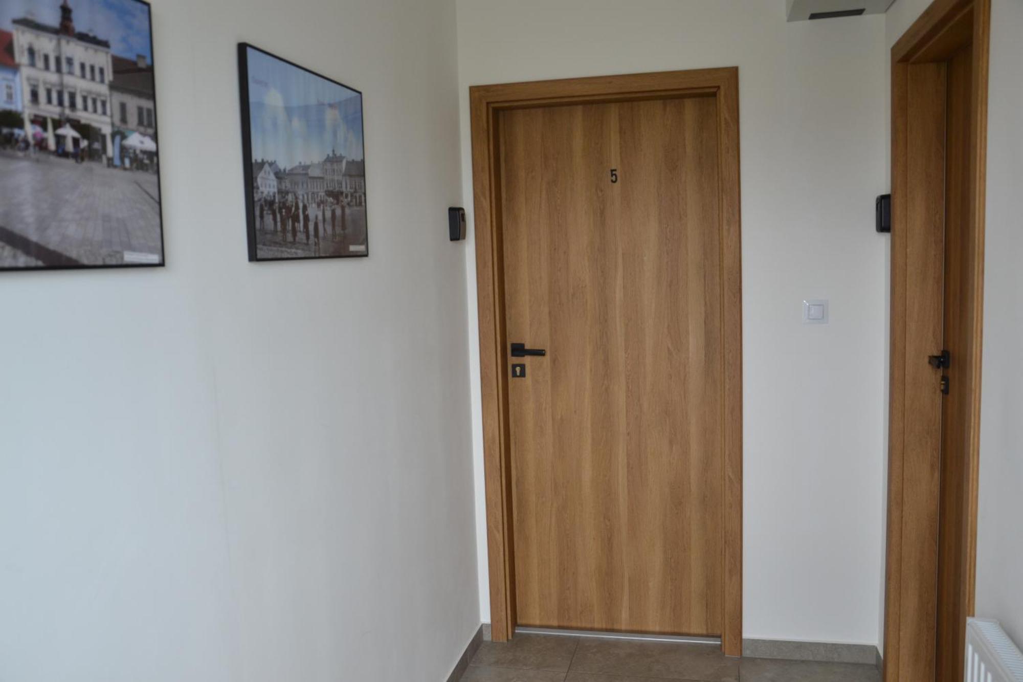 Apartamenty Na Ceglanej Освенцім Екстер'єр фото